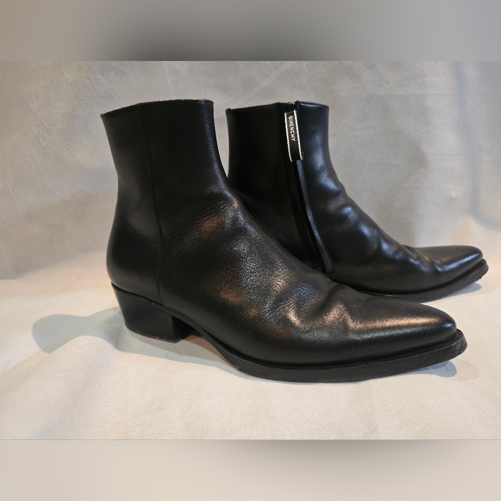 Givenchy Black Leather "DALLAS"  Zipper Boots